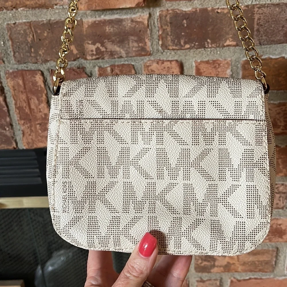 Michael Kors Vanilla Fulton Small Shoulder Bag